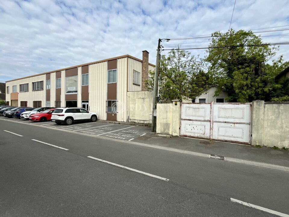 Bureau dans Eragny à vendre Photo de l’immeuble– Image 1 sur 13