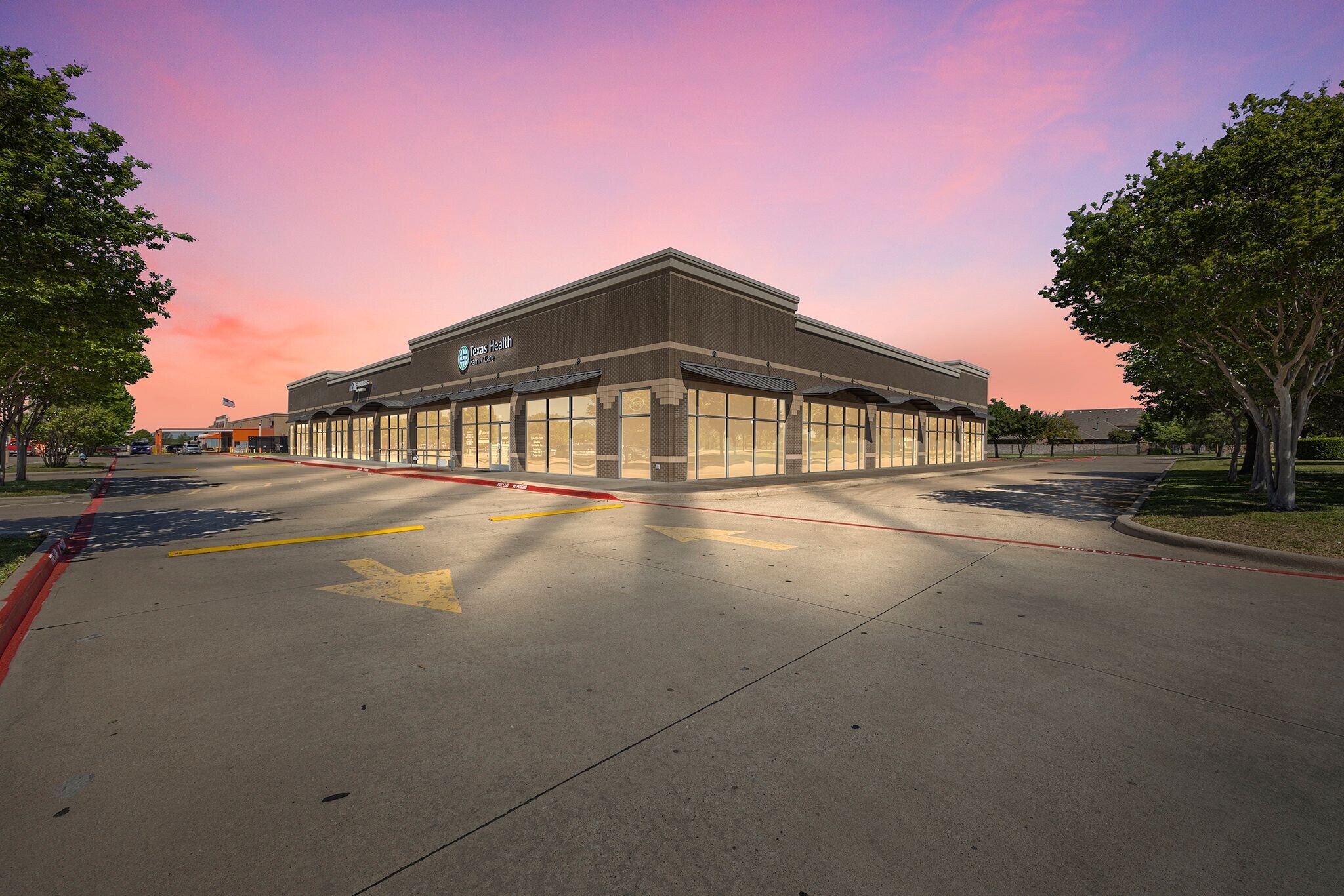 5501 Gordon Smith Dr, Rowlett, TX à louer Photo de l’immeuble– Image 1 sur 9