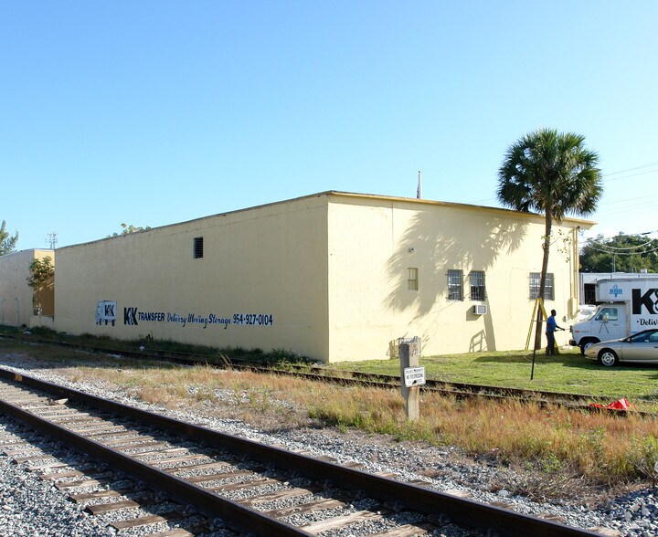 5 NW 3rd Ave, Dania Beach, FL à vendre - Photo principale – Image 1 sur 2