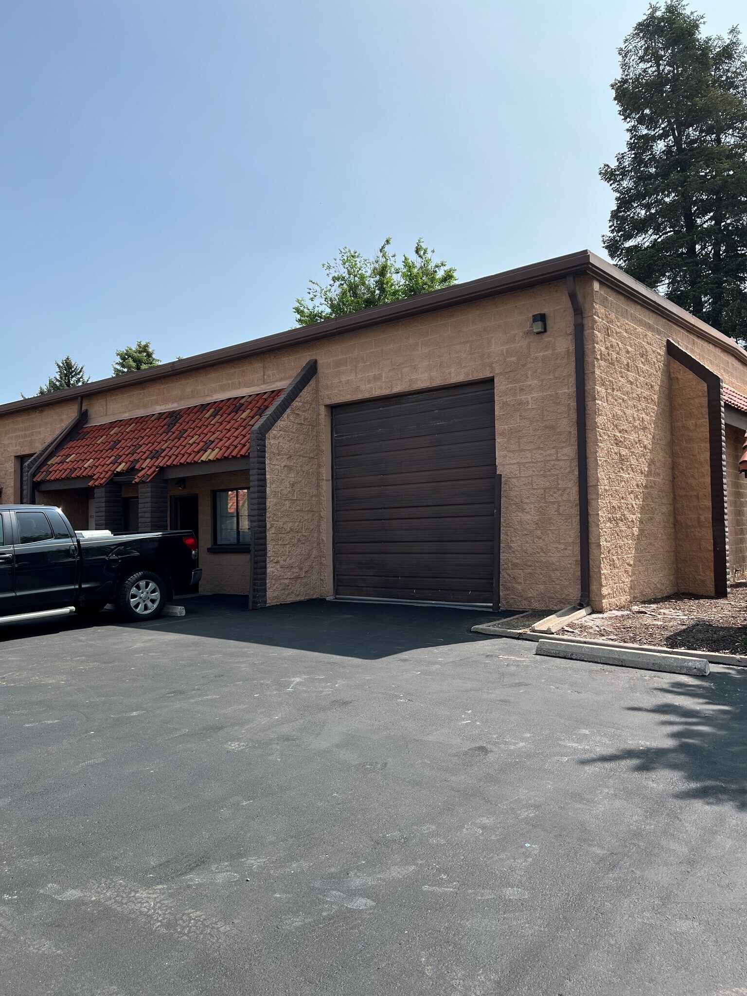 2109 W Chenango Ave, Littleton, CO à louer Photo de l’immeuble– Image 1 sur 5