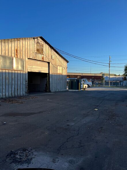 237 W Liddell St, Charlotte, NC à louer - Photo de l’immeuble – Image 3 sur 8