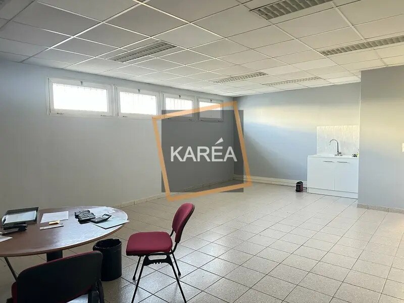 Bureau dans Mareuil-lès-Meaux à louer Photo de l’immeuble– Image 1 sur 5