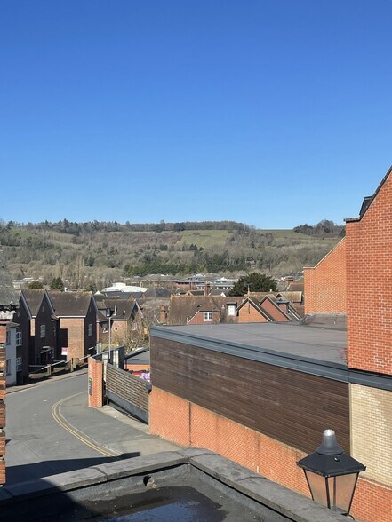 64 South St, Dorking à louer - Photo de l’immeuble – Image 2 sur 2