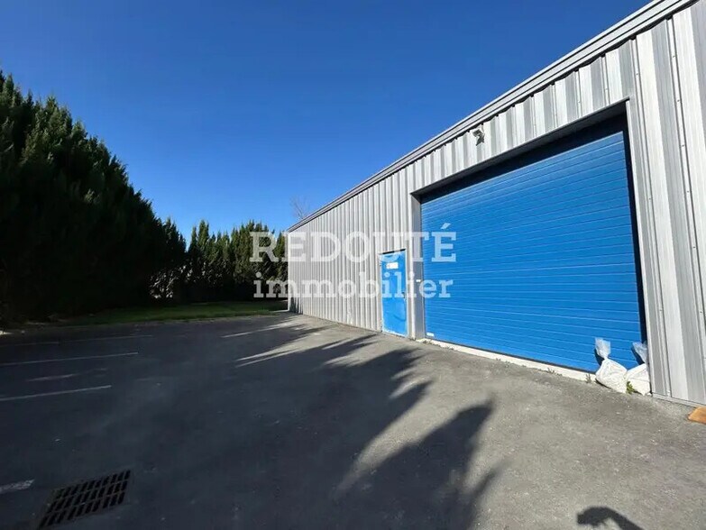 Industriel/Logistique dans Gueux à louer - Photo de l’immeuble – Image 1 sur 11