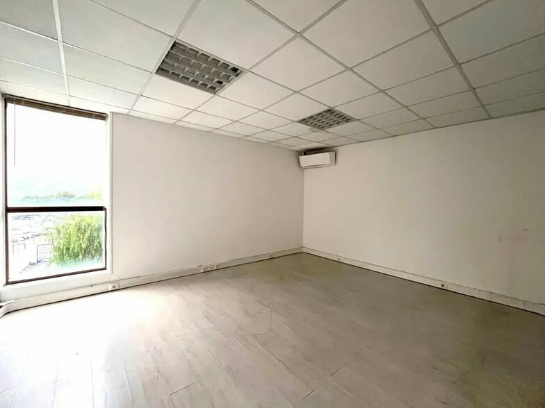 Bureau dans Le Cannet à louer - Photo de l’immeuble – Image 3 sur 7
