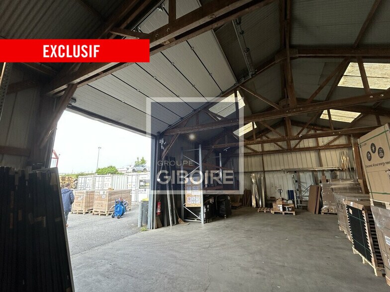 Industriel/Logistique dans Châteaubourg à vendre - Photo intérieure – Image 3 sur 8