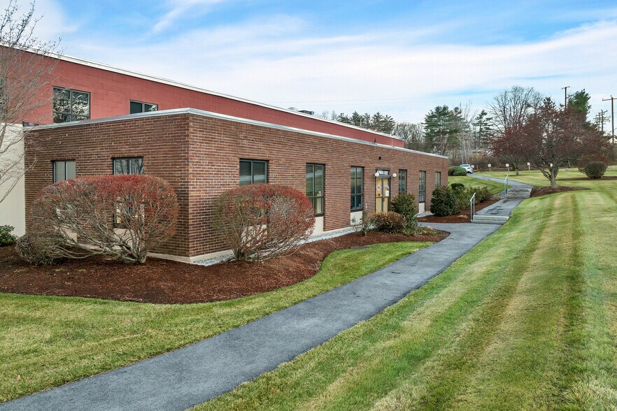 48 Powers St, Milford, NH à vendre - Photo de l’immeuble – Image 2 sur 67