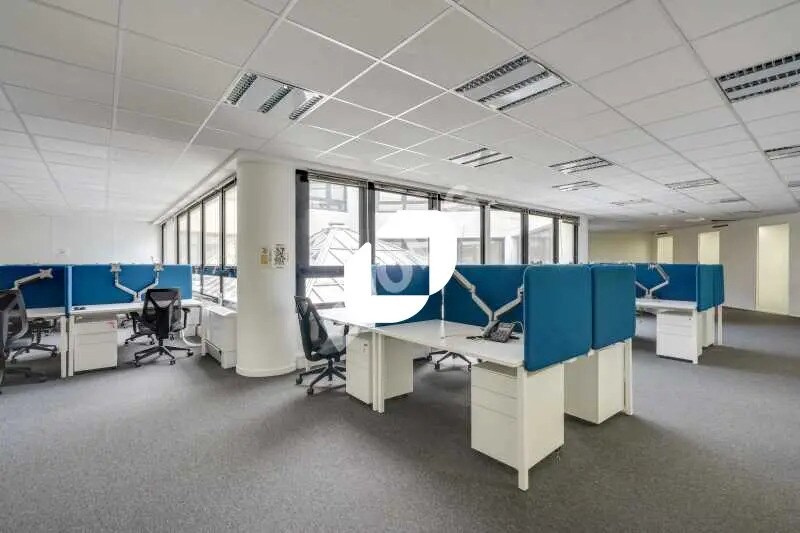 Bureau dans Le Pecq à louer - Photo de l’immeuble – Image 3 sur 14