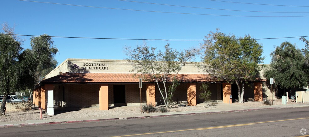 3134 N Civic Center Plz, Scottsdale, AZ à louer - Photo de l’immeuble – Image 3 sur 10