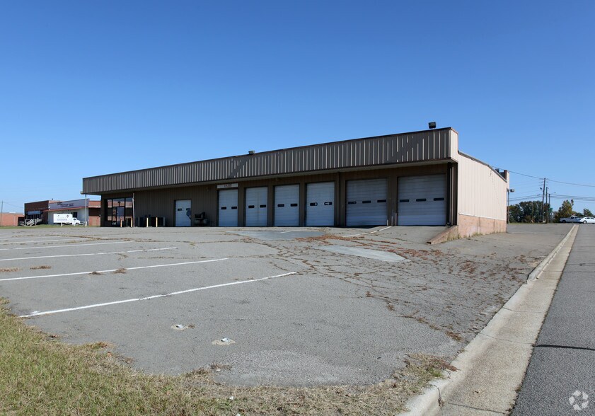 2730 Lee Ave, Sanford, NC à vendre - Photo de l’immeuble – Image 3 sur 3