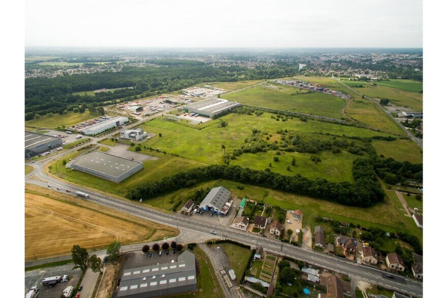 Terrain dans Vierzon à vendre - Aérien – Image 2 sur 4