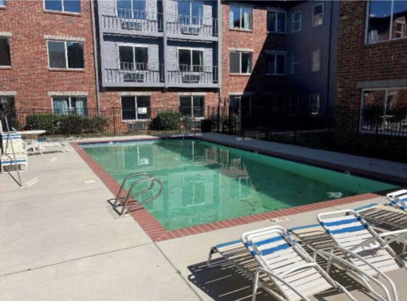 5885 Oakbrook Pky, Norcross, GA à vendre - Photo de l’immeuble – Image 3 sur 3