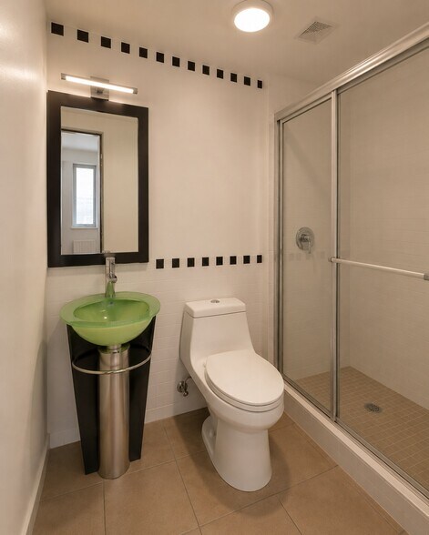 13238 41st Ave, Flushing, NY à vendre - Photo de l’immeuble – Image 3 sur 6