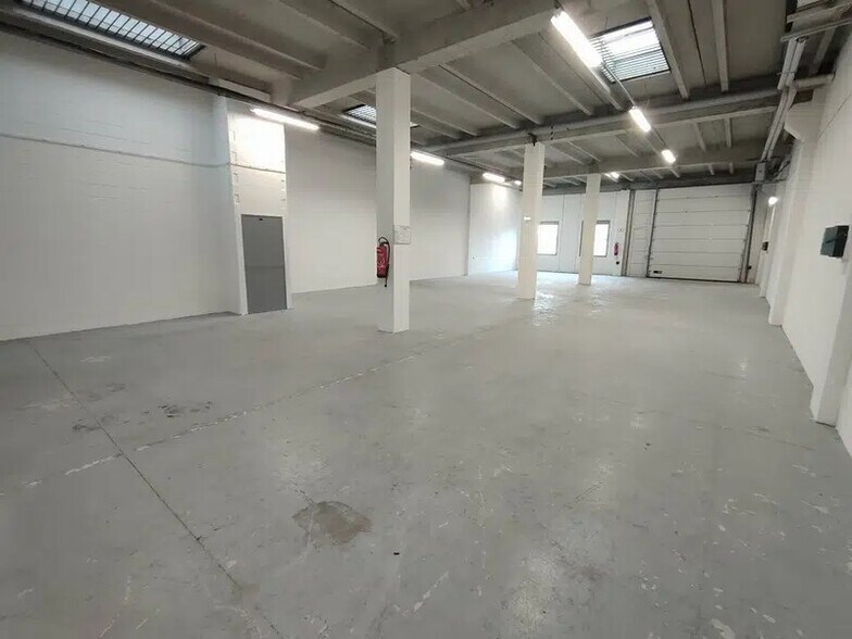 Industriel/Logistique dans Saint-Quentin-Fallavier à vendre - Photo intérieure – Image 2 sur 29