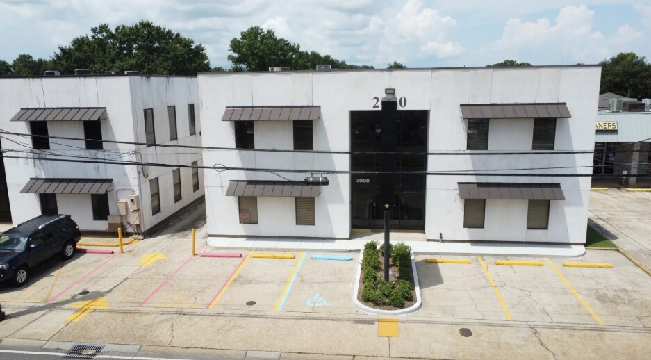 1908-2000 Clearview Pky, Metairie, LA à louer - Photo de l’immeuble – Image 2 sur 2