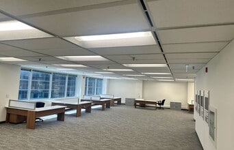 1 Richmond St W, Toronto, ON à louer Photo intérieure– Image 2 sur 6