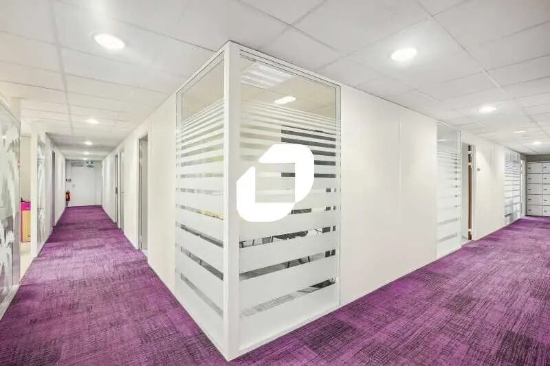 Bureau dans Saint-Cloud à vendre - Photo de l’immeuble – Image 3 sur 16