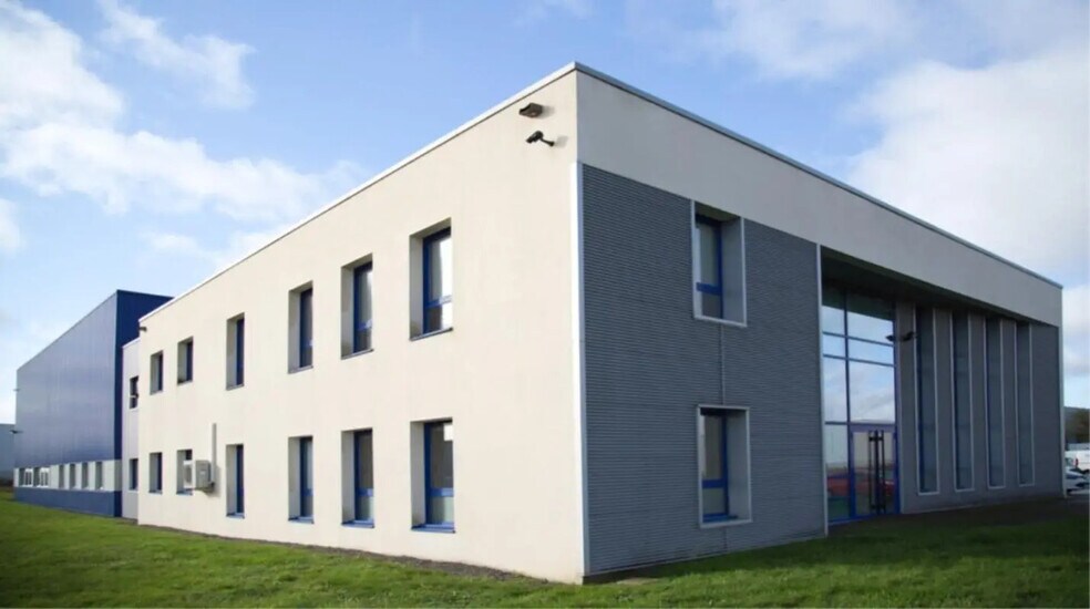 Bureau dans Saint-Aignan-Grandlieu à louer - Photo de l’immeuble – Image 3 sur 16