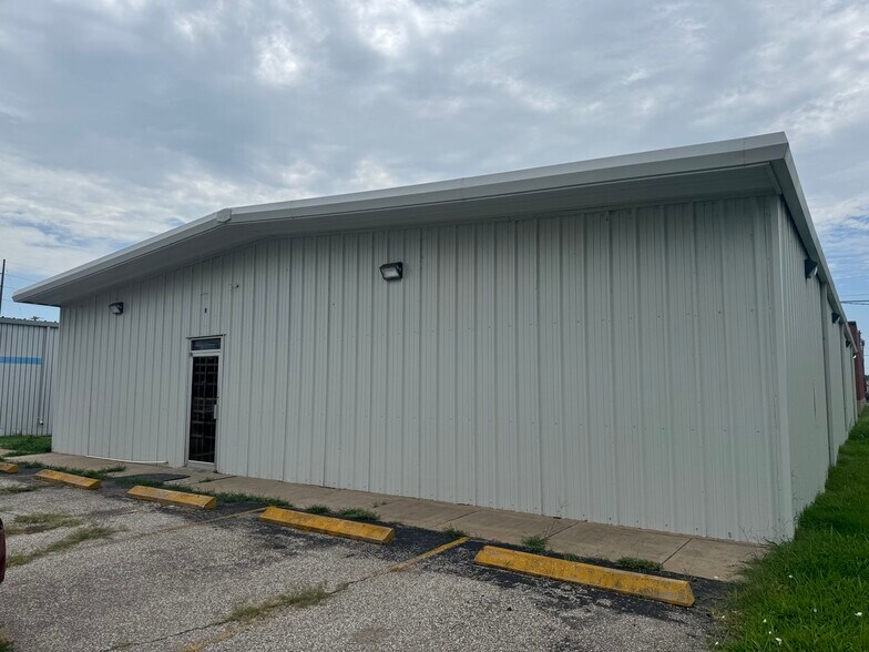 2053 E Wassall St, Wichita, KS à vendre - Photo de l’immeuble – Image 2 sur 4