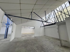 Local d’activités dans Montreuil à louer Photo intérieure– Image 2 sur 4