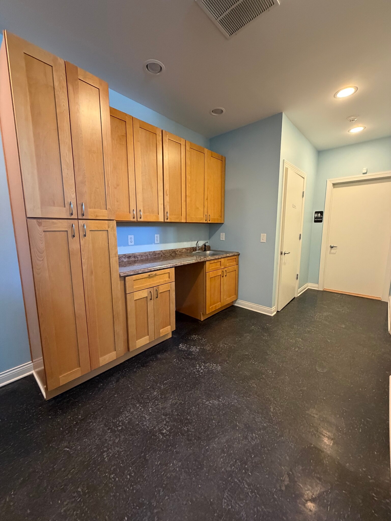 700 Summerfield Ave, Asbury Park, NJ à louer Photo de l’immeuble– Image 1 sur 9