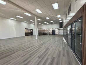 1933 E Gage Ave, Los Angeles, CA à louer Photo intérieure– Image 1 sur 12