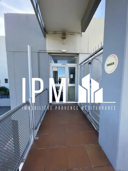 35 Rue Albert Einstein, Aix-en-Provence à louer - Photo de l’immeuble – Image 3 sur 6
