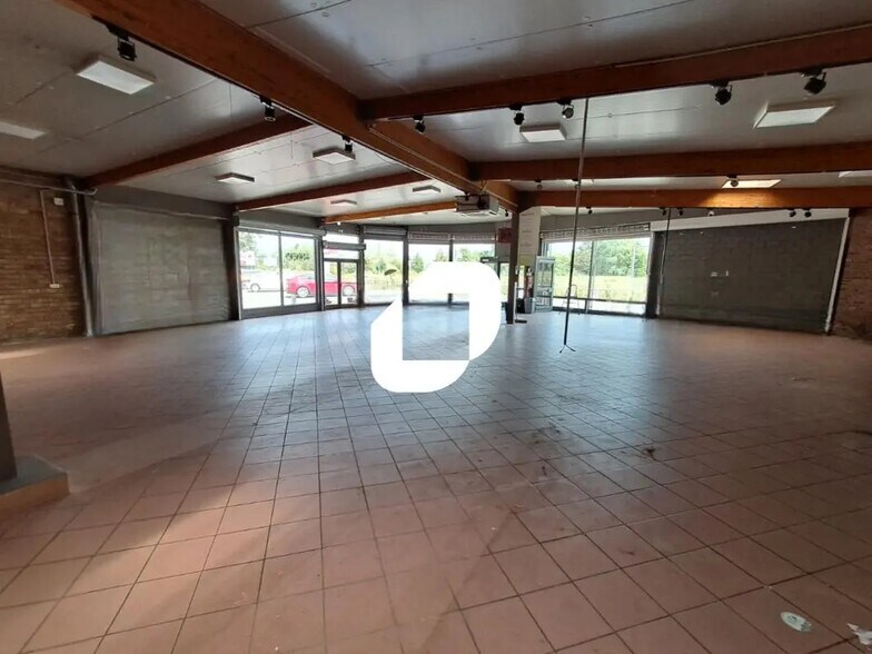 Local commercial dans Roncq à louer - Photo intérieure – Image 1 sur 7