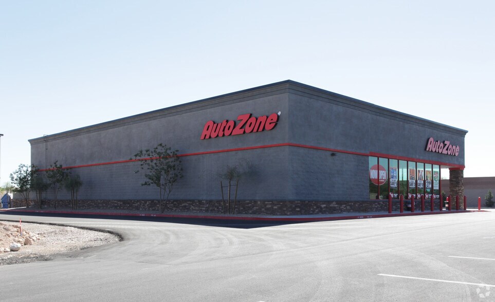 7490 S Rainbow Blvd, Las Vegas, NV à louer - Photo de l’immeuble – Image 3 sur 3