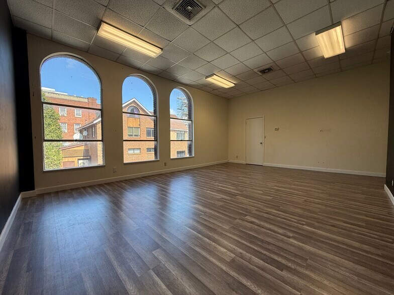 66 Broad St, Stamford, CT à louer - Photo de l’immeuble – Image 3 sur 11