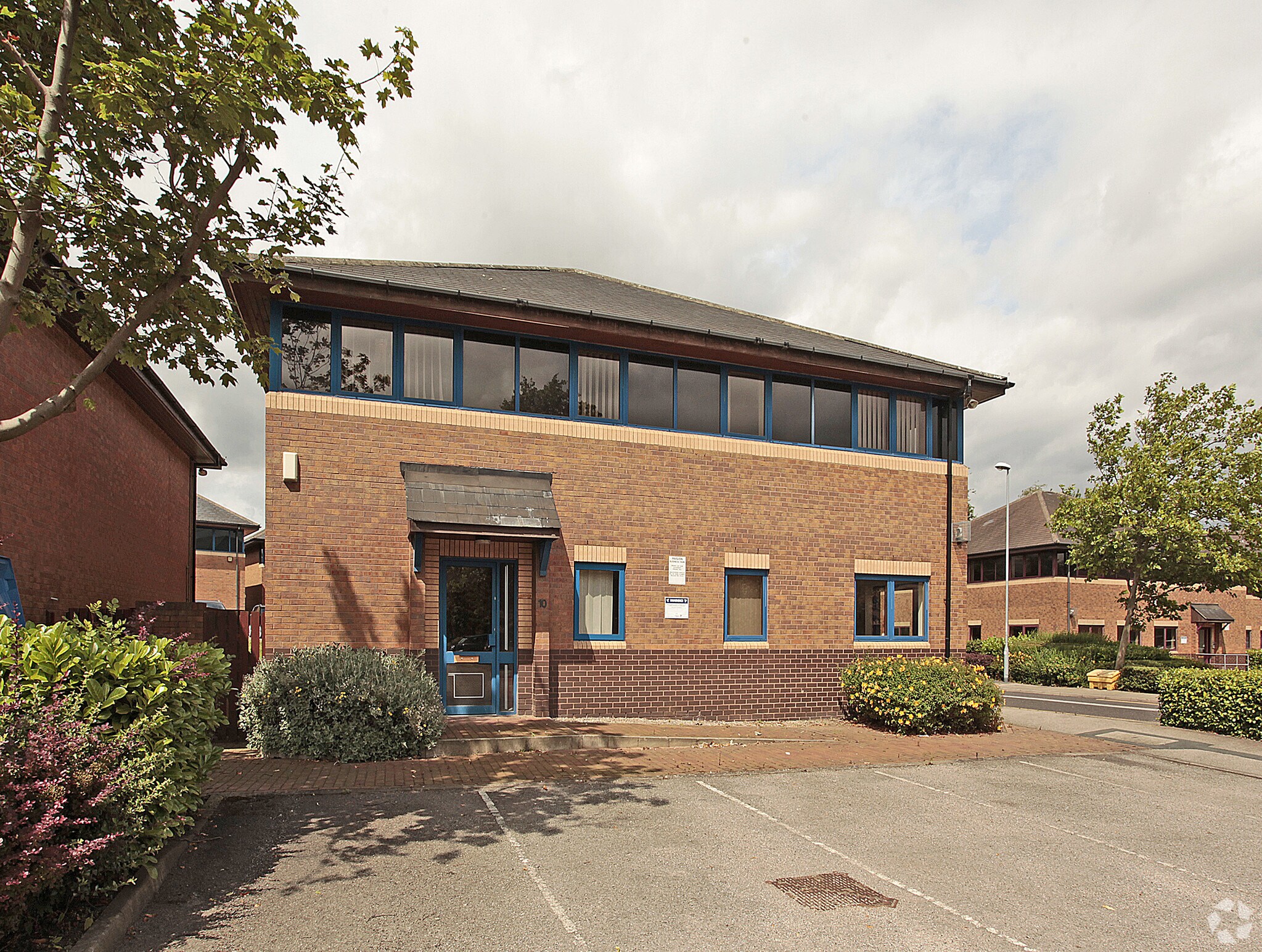 10-11 Royds Hall Rd, Leeds à louer Photo de l’immeuble– Image 1 sur 6