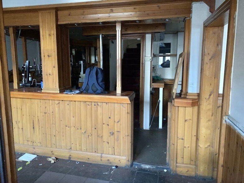 49 Briton Ferry Rd, Neath à vendre - Photo de l’immeuble – Image 3 sur 21