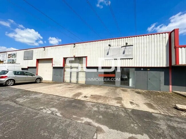 Plus de détails pour Impasse Des 3 Pierres, Civrieux-d'Azergues - Local d'activités à louer