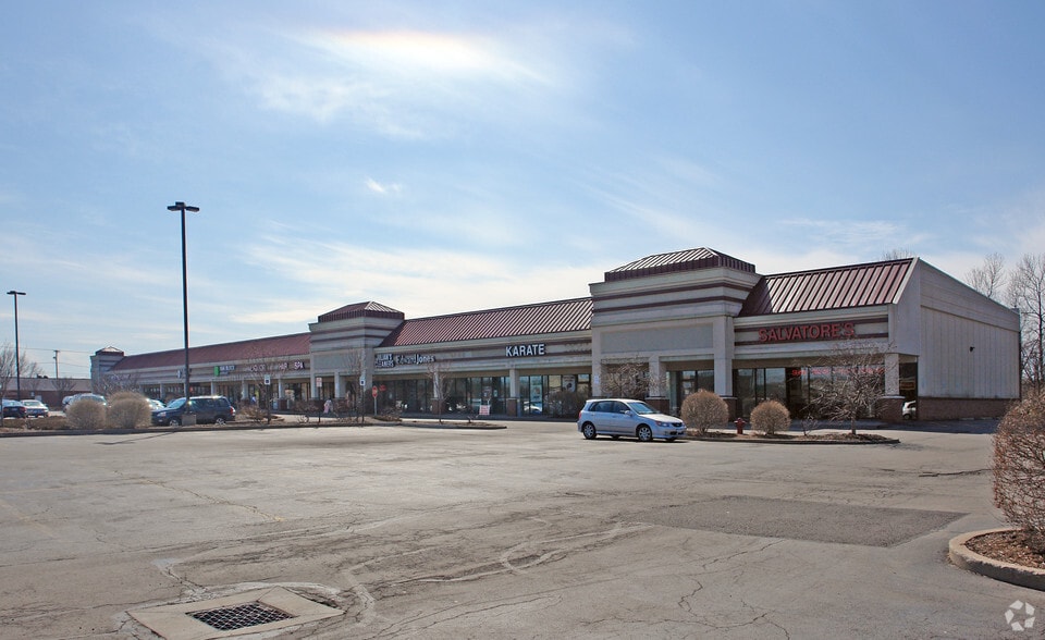 2160 Penfield Rd, Penfield, NY à louer - Photo principale – Image 1 sur 5