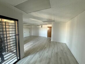 6959 Linda Vista Rd, San Diego, CA à louer Photo intérieure– Image 1 sur 1