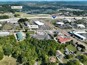 7707 Lee Hwy, Chattanooga, TN - VUE AÉRIENNE  vue de carte - Image1