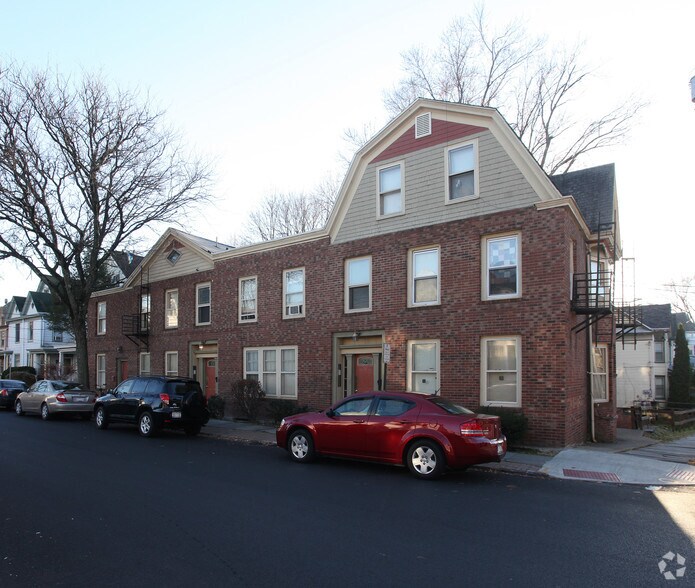 83 Green St, Kingston, NY à vendre - Photo principale – Image 1 sur 23