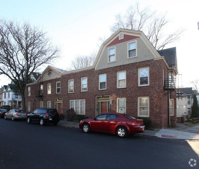 NY State and MA Multifamily Portfolio portefeuille de 6 biens à vendre sur LoopNet.fr - Photo de l’immeuble – Image 1 sur 6