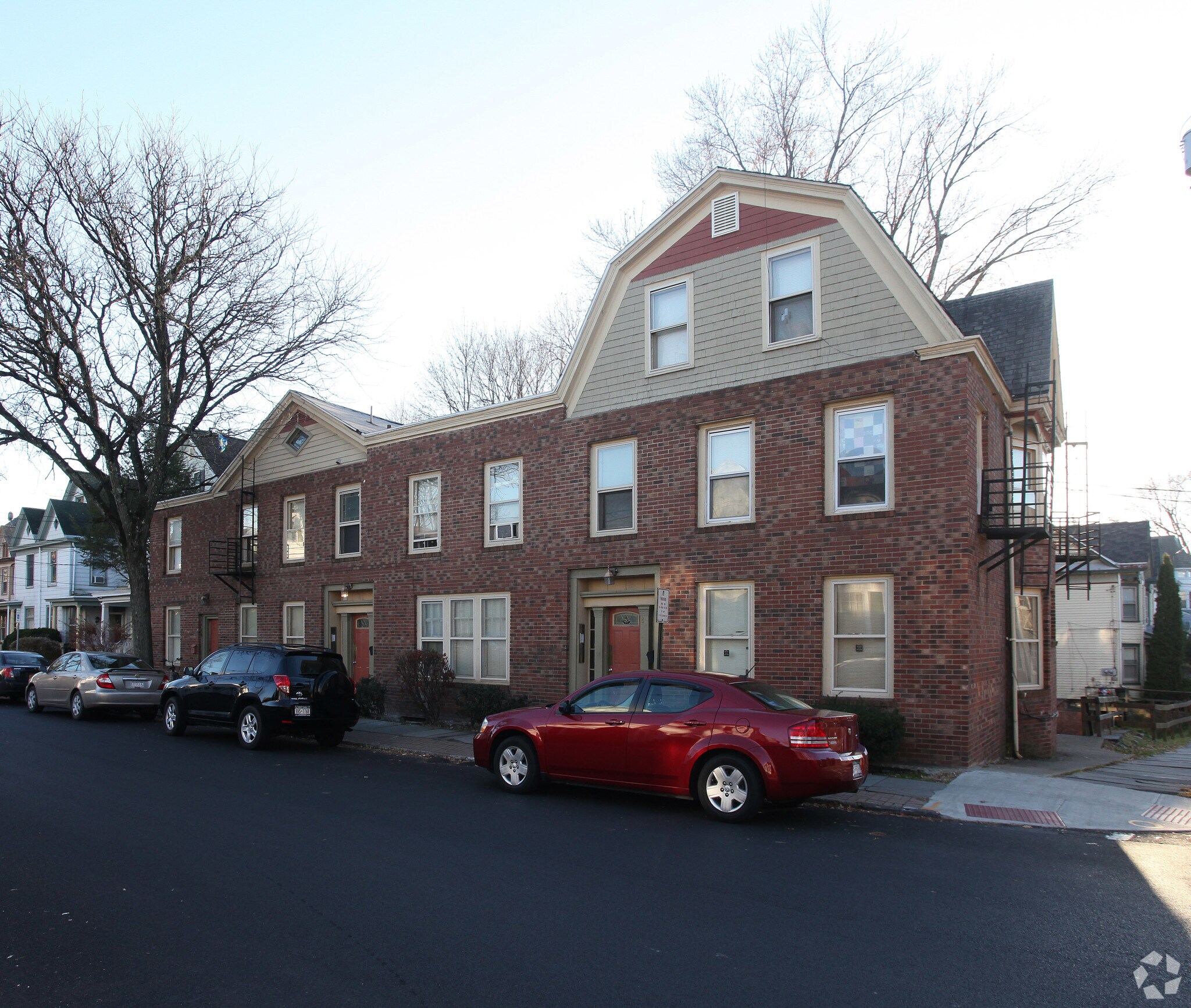 83 Green St, Kingston, NY à vendre Photo principale– Image 1 sur 24