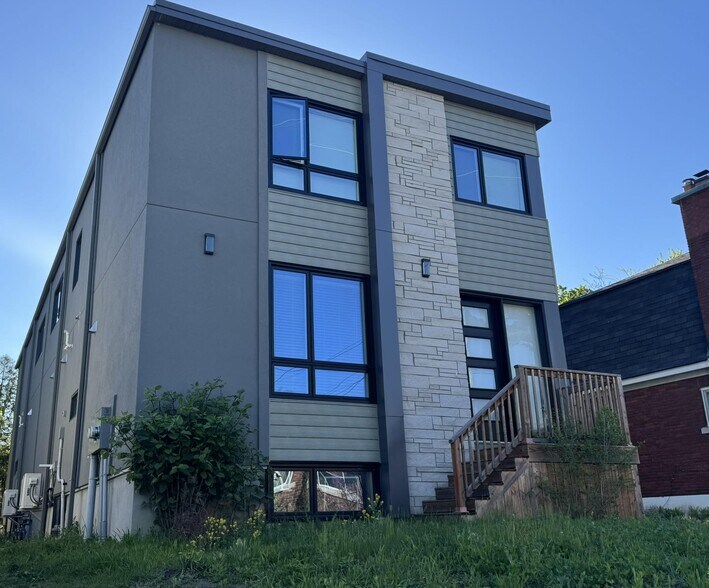 539-541 Broadhead Ave, Ottawa, ON à vendre - Photo de l’immeuble – Image 3 sur 5