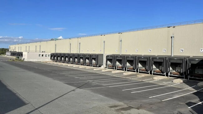 Plus de détails pour Bureau, Industriel/Logistique à louer