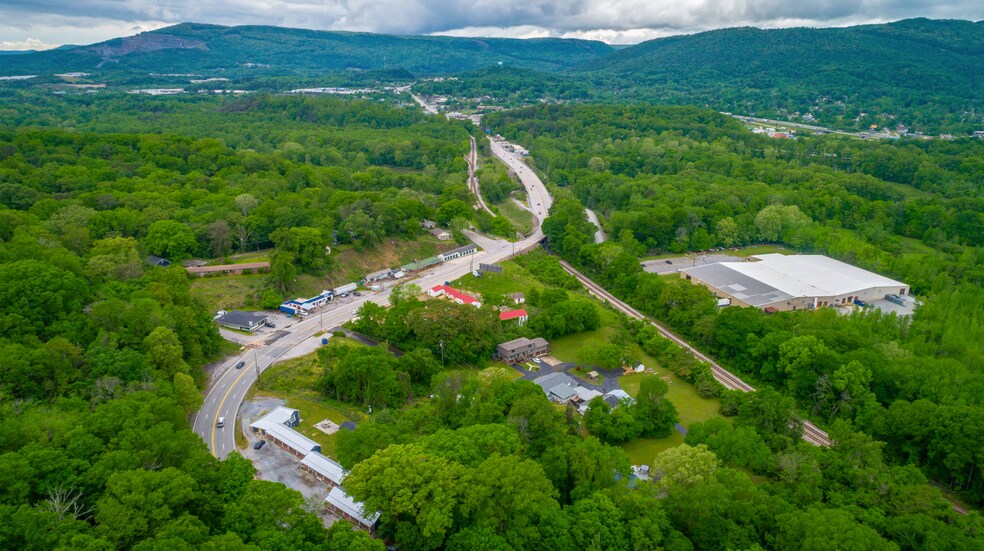 2531 Cummings Hwy, Chattanooga, TN à vendre - Photo de l’immeuble – Image 3 sur 37