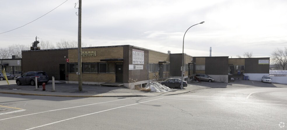 216 Prom Ronald, Montreal-Ouest, QC à louer - Photo de l’immeuble – Image 1 sur 2