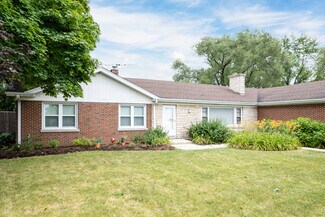 Plus de détails pour 565 E Saint Charles Rd, Carol Stream, IL - Santé à vendre