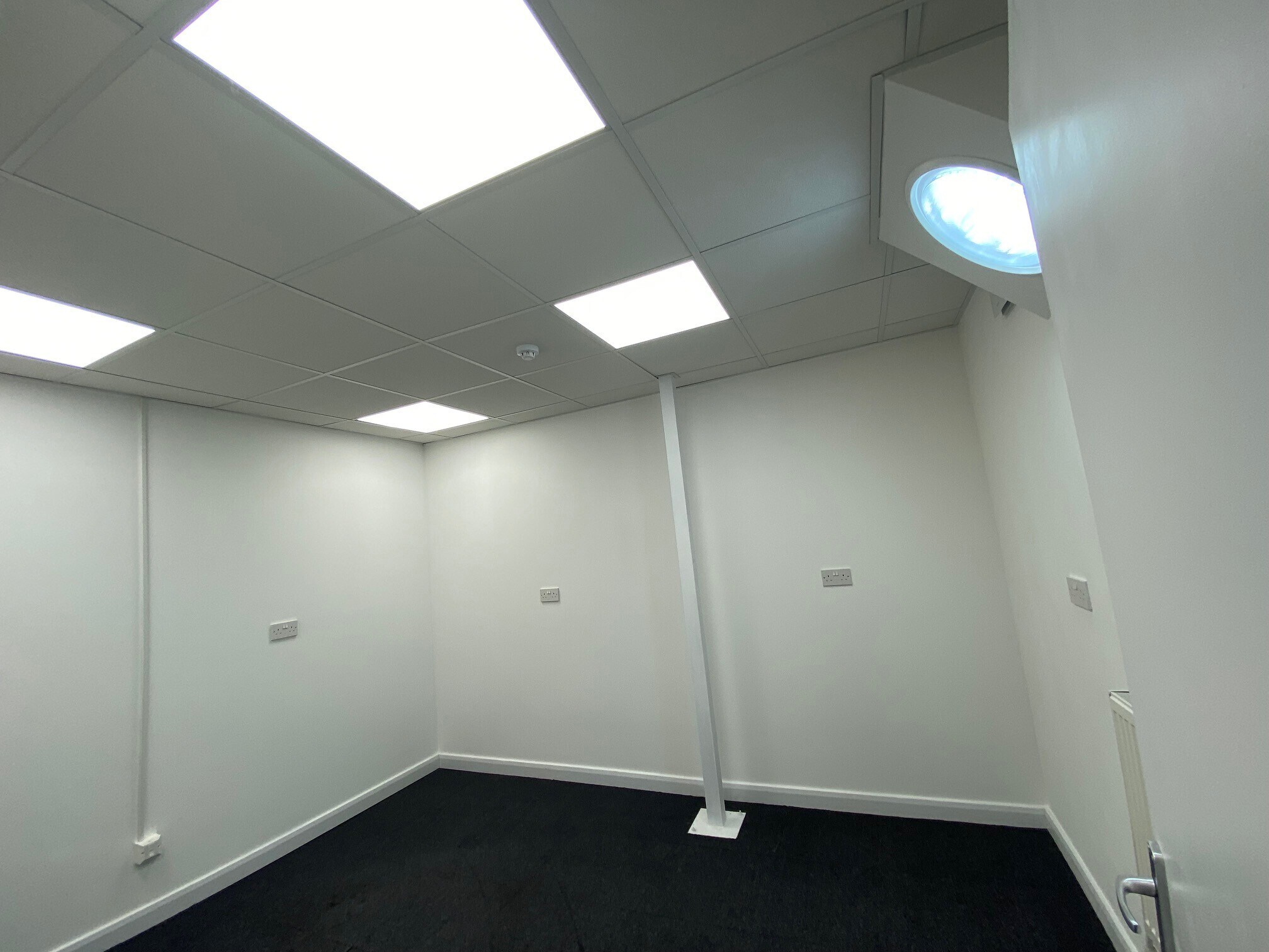 12 Deer Park Rd, Londres à louer Photo principale– Image 1 sur 16