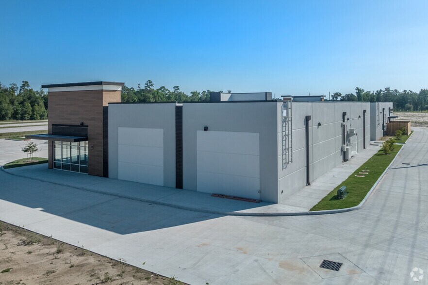 North of Woodson's Reserve & Grand Parkway, Spring, TX à louer - Photo de l’immeuble – Image 3 sur 10