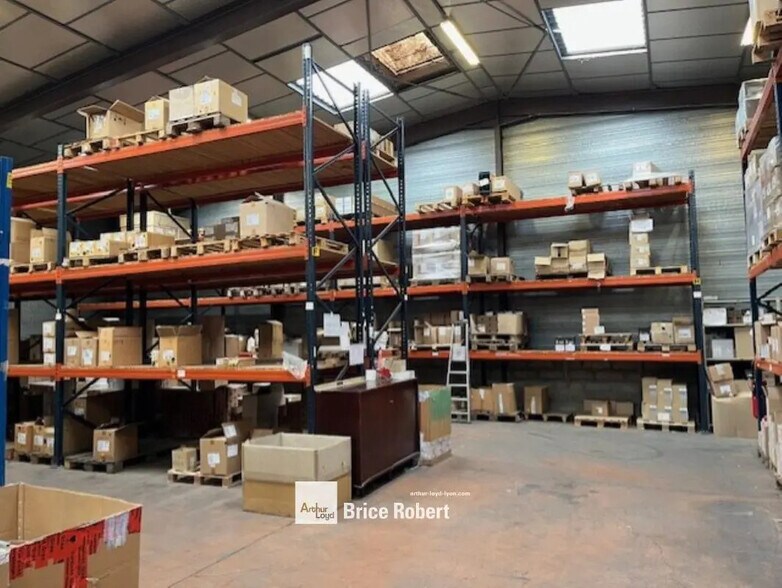 21 Rue Lavoisier, Chassieu à louer - Photo intérieure – Image 3 sur 5