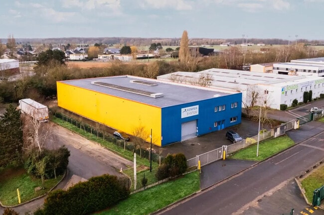 Plus de détails pour 20 Rue Augustin Fresnel, Coignières - Bureau, Industriel/Logistique à louer