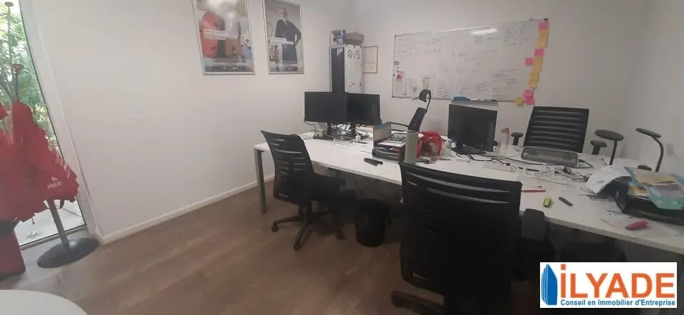 75 Rue Marcelin Berthelot, Aix-en-Provence à louer - Photo de l’immeuble – Image 2 sur 7