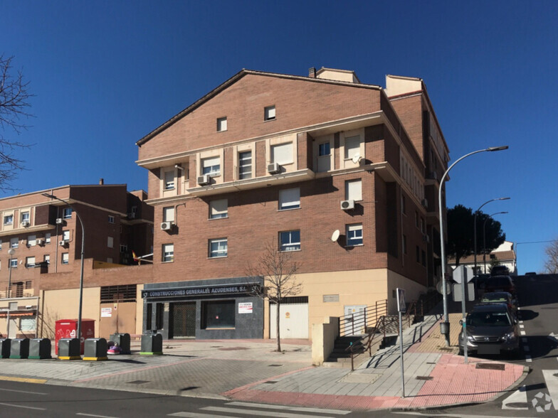 Immeuble residentiel dans Azuqueca de Henares, Guadalajara à vendre - Photo principale – Image 1 sur 2